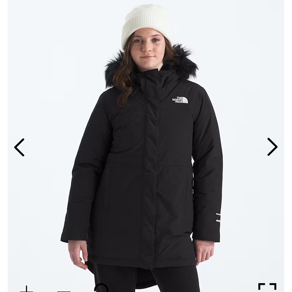 The North Face Girls Arctic Parka S detachable fur trim Fantastic Winter Coat!